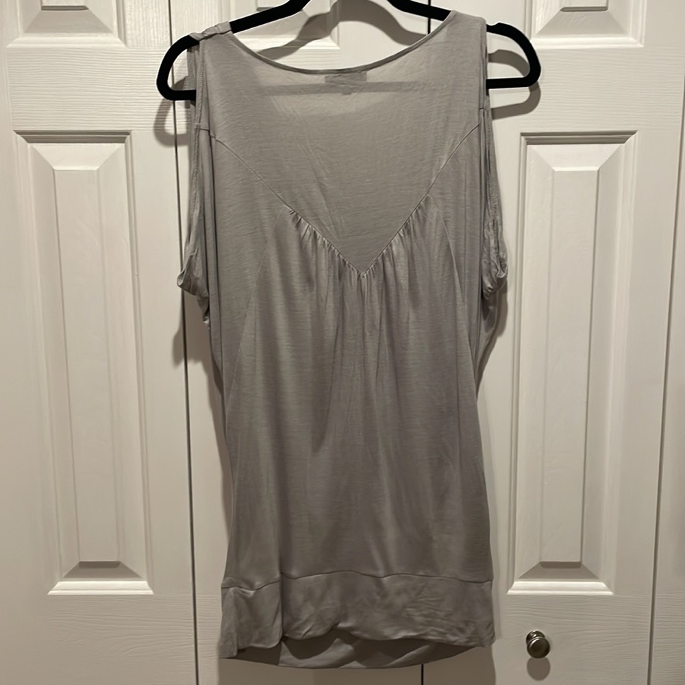 Express Sleeveless Gray Tunic Shirt - Picture 2 of 6
